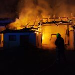 Pożar budynku gospodarczo garażowego - Załuże (2)
