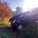 Samochód w rowie (2)